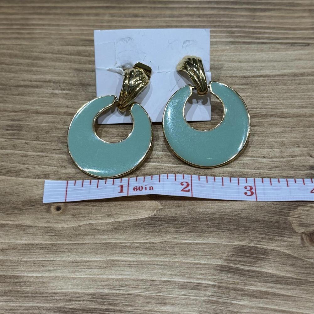 Vintage Classic Teal Enamel Door Knocker Clip Earrings w/Gold Ribbed‎ Tops - Picture 5 of 5